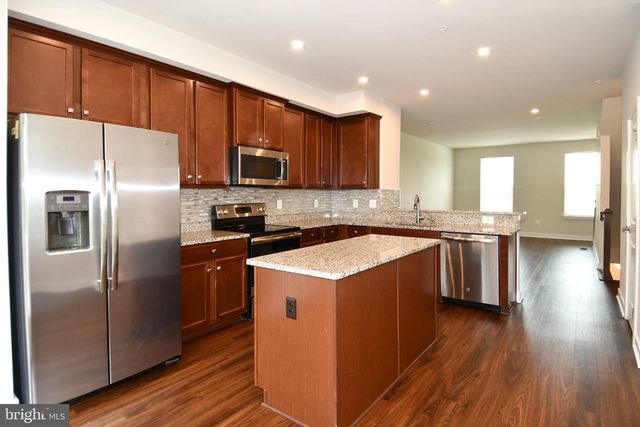 4917 CREST VIEW DR, Hyattsville, MD 20782