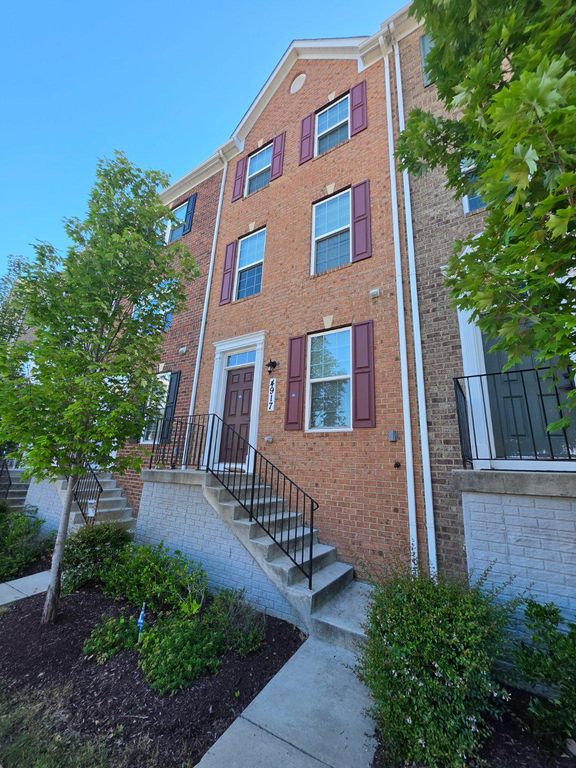 4917 CREST VIEW DR, Hyattsville, MD 20782