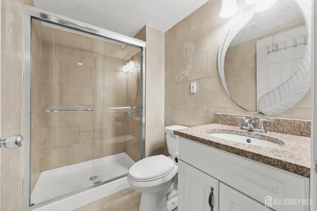 63 Rues Lane, East Brunswick, NJ 08816