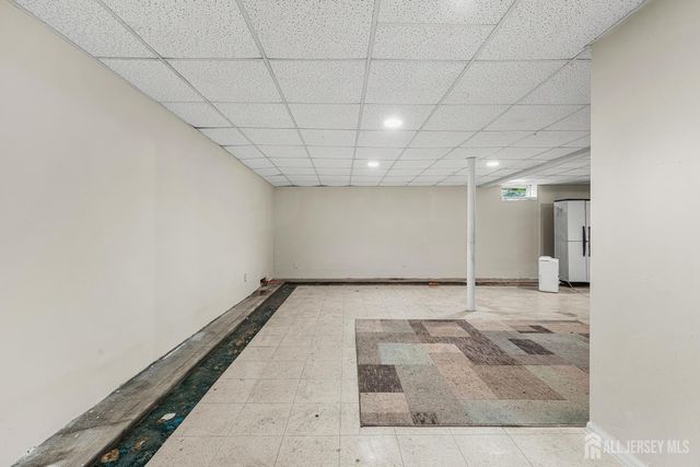 63 Rues Lane, East Brunswick, NJ 08816