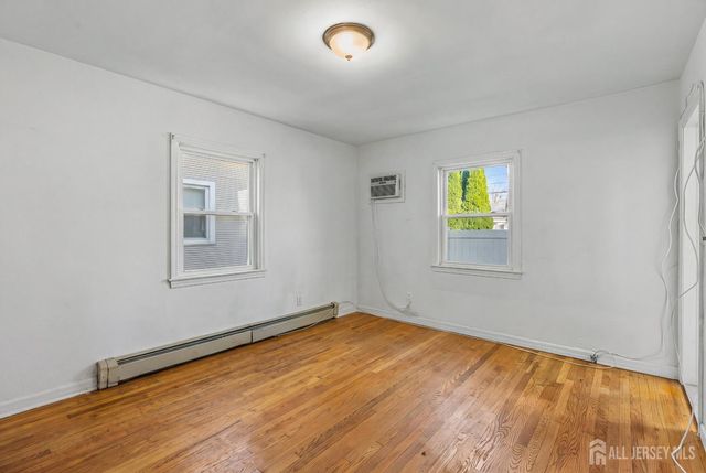 63 Rues Lane, East Brunswick, NJ 08816