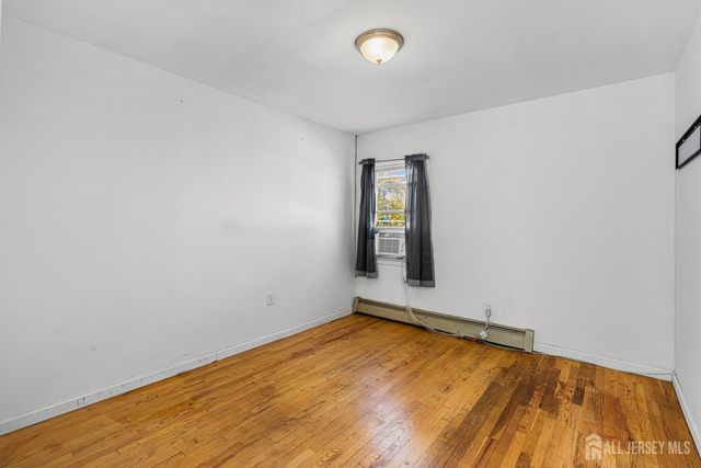 63 Rues Lane, East Brunswick, NJ 08816
