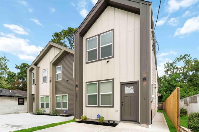 7987 Chateau Street D, Houston, TX 77028