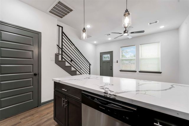 7987 Chateau Street D, Houston, TX 77028