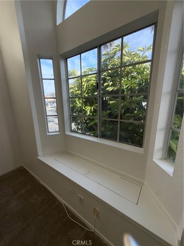 1701 Lake Street, Huntington Beach, CA 92648