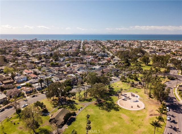 1701 Lake Street, Huntington Beach, CA 92648
