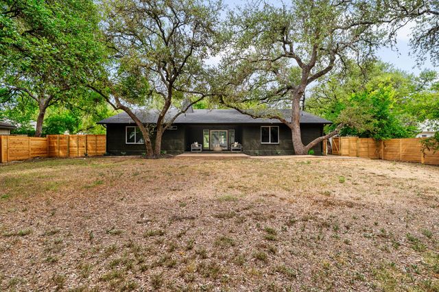 2601 Barkwood DR, Austin, TX 78748