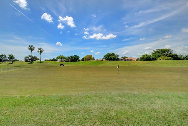 6207 Shadow Tree Lane, Lake Worth, FL 33463