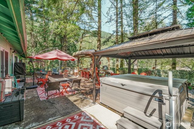 17361 Washougal River Road, Washougal, WA 98671