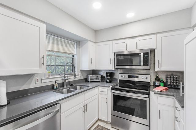 5818 E University Boulevard 236, Dallas, TX 75206