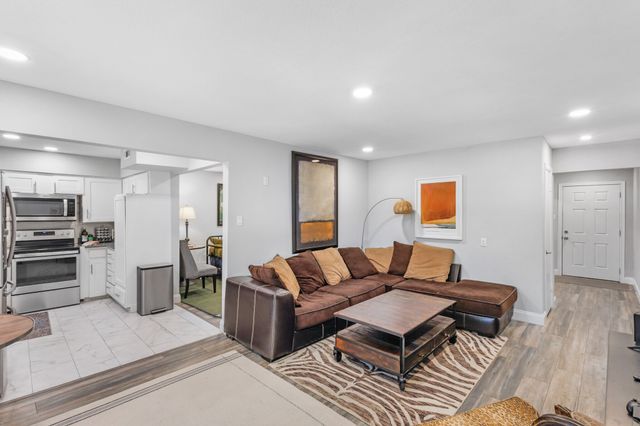 5818 E University Boulevard 236, Dallas, TX 75206