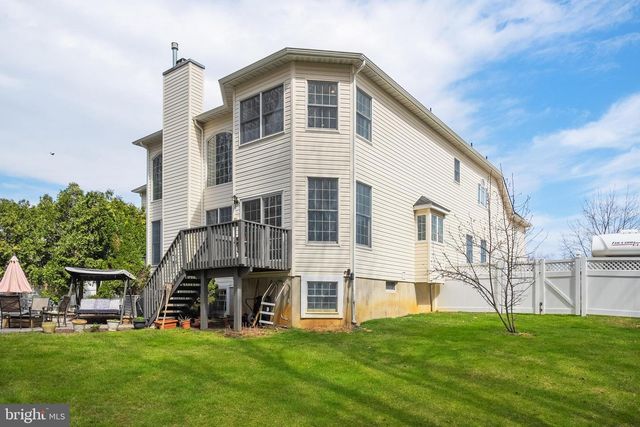 9 STONEGATE DR, Monroe Township, NJ 08831