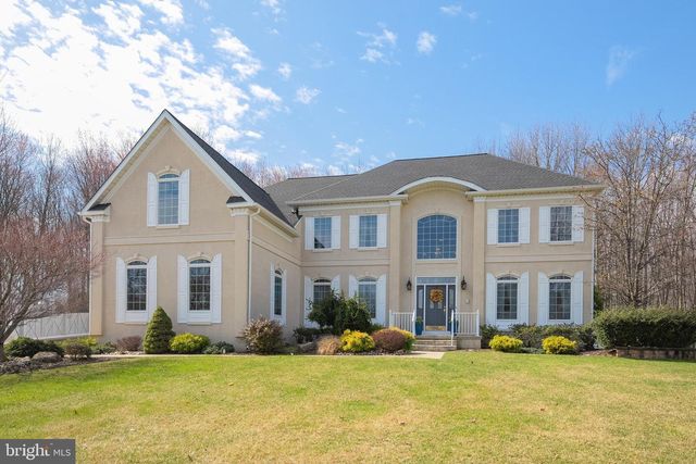 9 STONEGATE DR, Monroe Township, NJ 08831