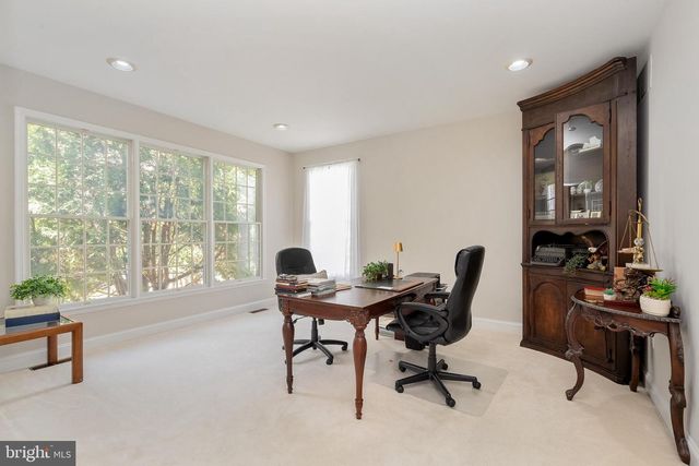 9 STONEGATE DR, Monroe Township, NJ 08831