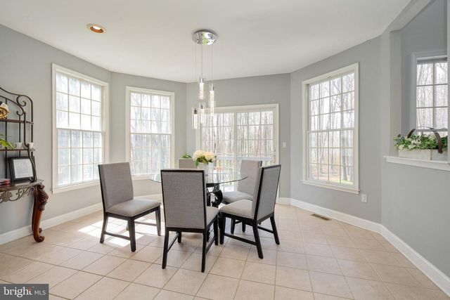 9 STONEGATE DR, Monroe Township, NJ 08831