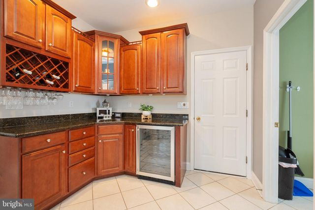9 STONEGATE DR, Monroe Township, NJ 08831