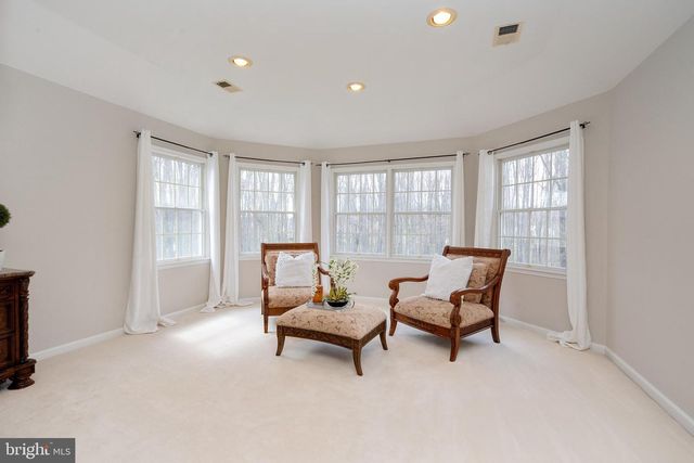 9 STONEGATE DR, Monroe Township, NJ 08831
