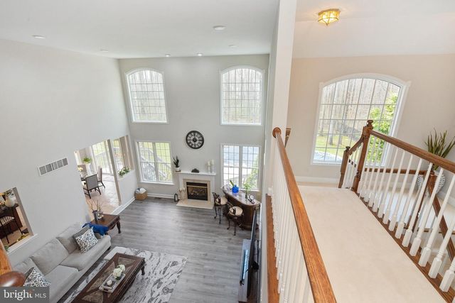 9 STONEGATE DR, Monroe Township, NJ 08831