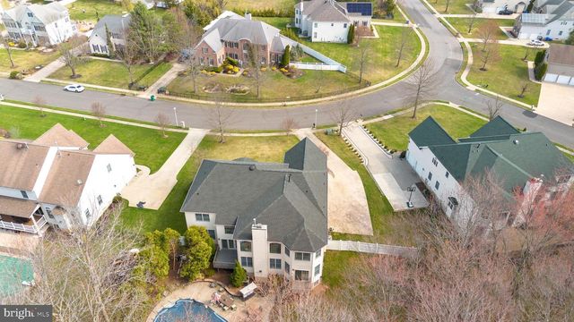9 STONEGATE DR, Monroe Township, NJ 08831