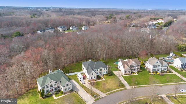 9 STONEGATE DR, Monroe Township, NJ 08831