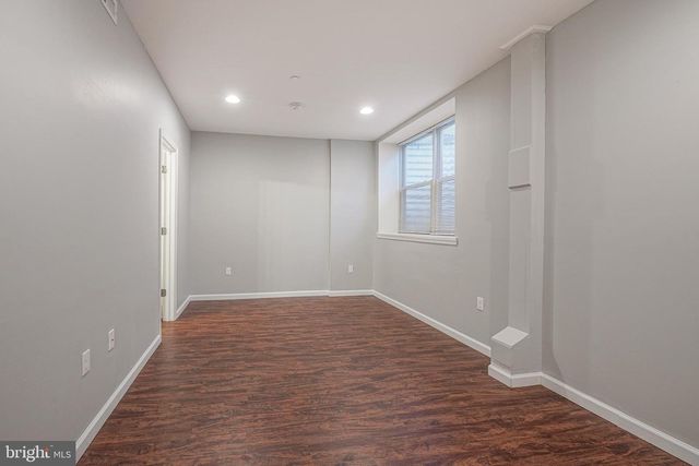 410 N WIOTA ST, Philadelphia, PA 19104