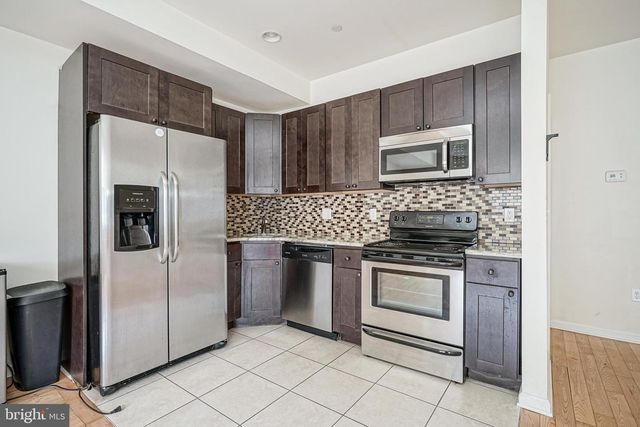 410 N WIOTA ST, Philadelphia, PA 19104