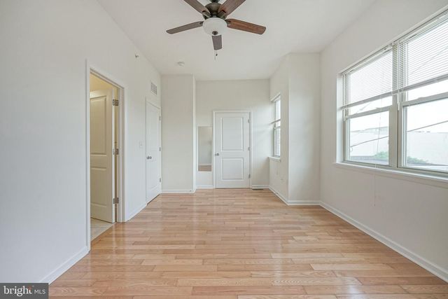 410 N WIOTA ST, Philadelphia, PA 19104