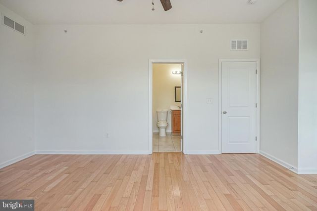 410 N WIOTA ST, Philadelphia, PA 19104