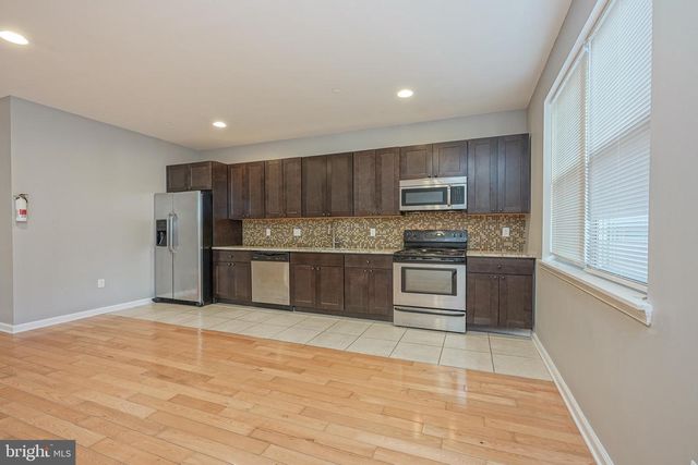 410 N WIOTA ST, Philadelphia, PA 19104