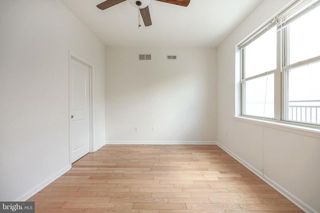 410 N WIOTA ST, Philadelphia, PA 19104