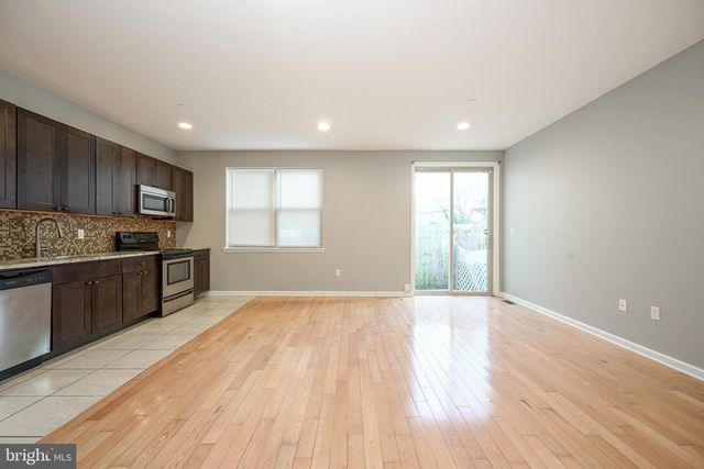 410 N WIOTA ST, Philadelphia, PA 19104