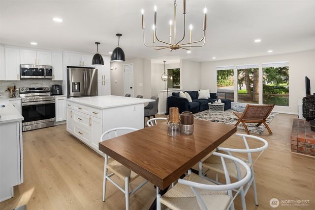 7109 NE 149th Court, Kenmore, WA 98028