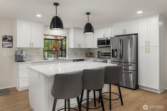 7109 NE 149th Court, Kenmore, WA 98028