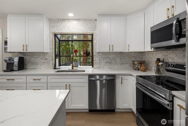 7109 NE 149th Court, Kenmore, WA 98028