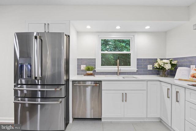 5610 SHADE TREE LN, Alexandria, VA 22310