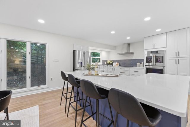 5610 SHADE TREE LN, Alexandria, VA 22310