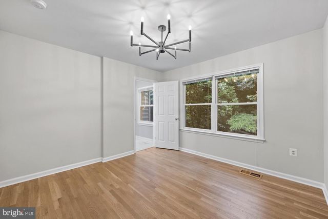 5610 SHADE TREE LN, Alexandria, VA 22310