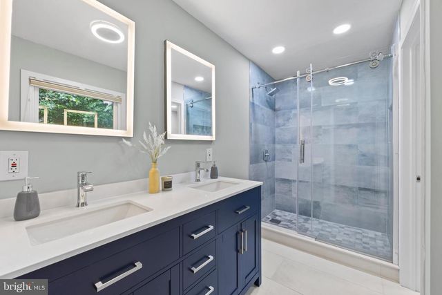 5610 SHADE TREE LN, Alexandria, VA 22310