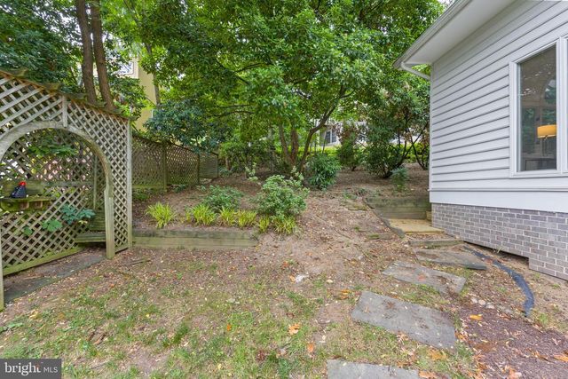 5610 SHADE TREE LN, Alexandria, VA 22310