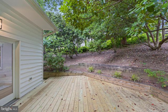 5610 SHADE TREE LN, Alexandria, VA 22310