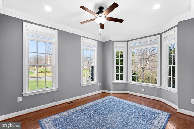 15806 WATERFORD CREEK CIR, Hamilton, VA 20158