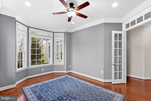 15806 WATERFORD CREEK CIR, Hamilton, VA 20158