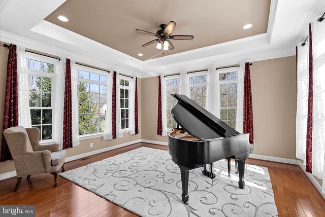 15806 WATERFORD CREEK CIR, Hamilton, VA 20158