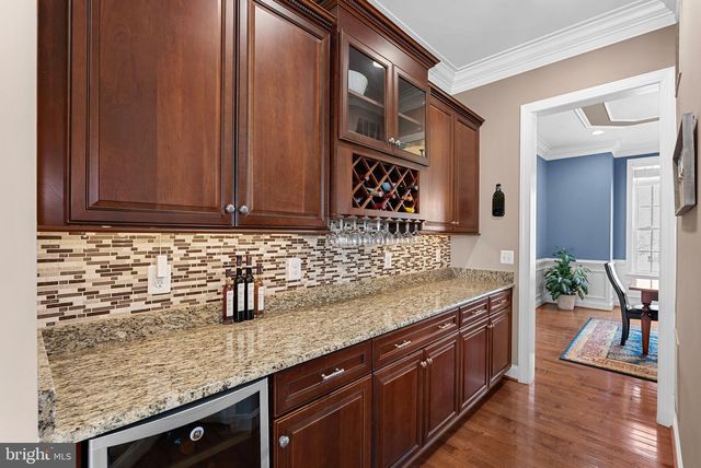 15806 WATERFORD CREEK CIR, Hamilton, VA 20158