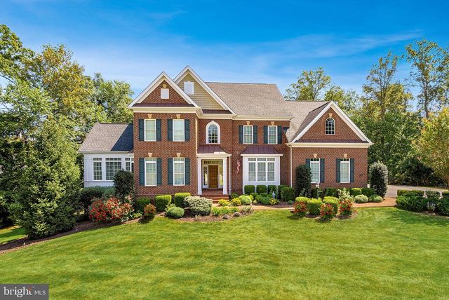 15806 WATERFORD CREEK CIR, Hamilton, VA 20158