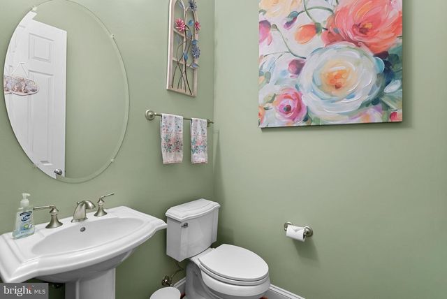 15806 WATERFORD CREEK CIR, Hamilton, VA 20158