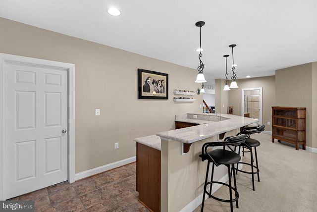 15806 WATERFORD CREEK CIR, Hamilton, VA 20158