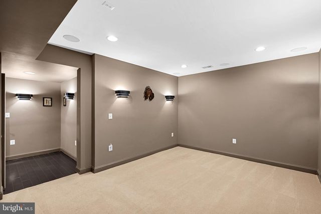 15806 WATERFORD CREEK CIR, Hamilton, VA 20158