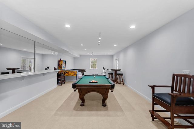 15806 WATERFORD CREEK CIR, Hamilton, VA 20158