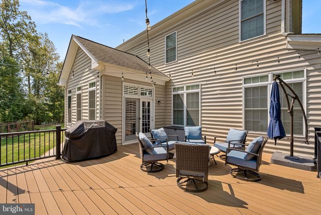 15806 WATERFORD CREEK CIR, Hamilton, VA 20158